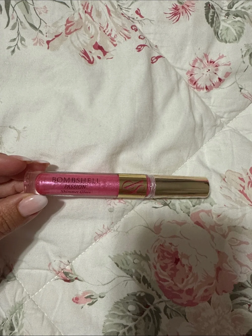 Victoria's Secret Bombshell Passion Shimmer Gloss — Pink